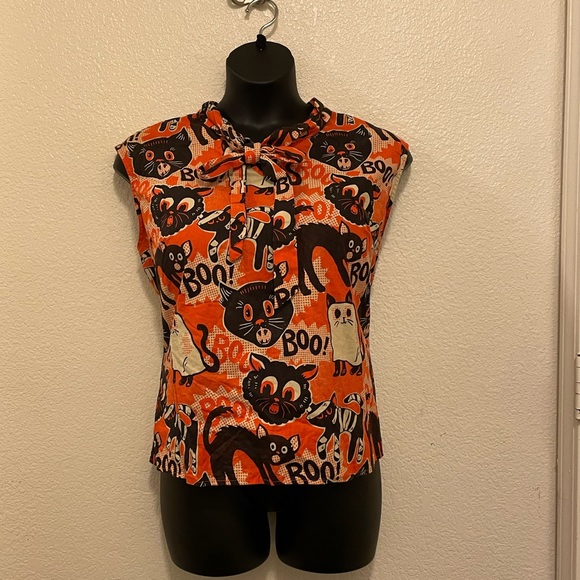 Retrolicious Tops - Retrolicious 3x blouse